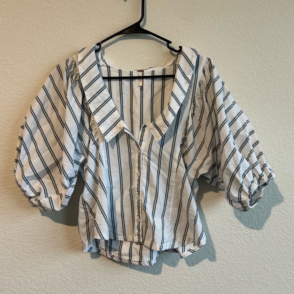 Free People Blouse White Blue Stripe Size XS Puffy Sleeves Cotton Back Tie